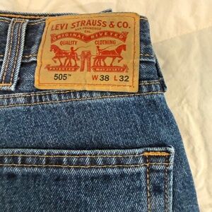 Men’s Levi jeans